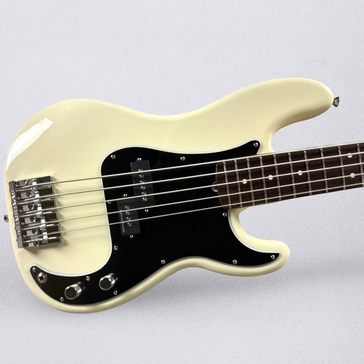 Fendwr American Professional II Precision Bass V 2025 - Olympic White