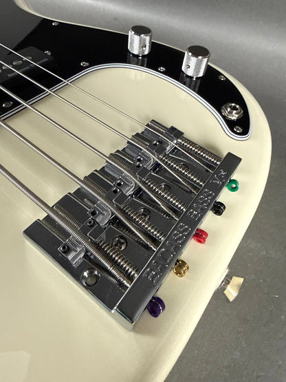 Fendwr American Professional II Precision Bass V 2025 - Olympic White
