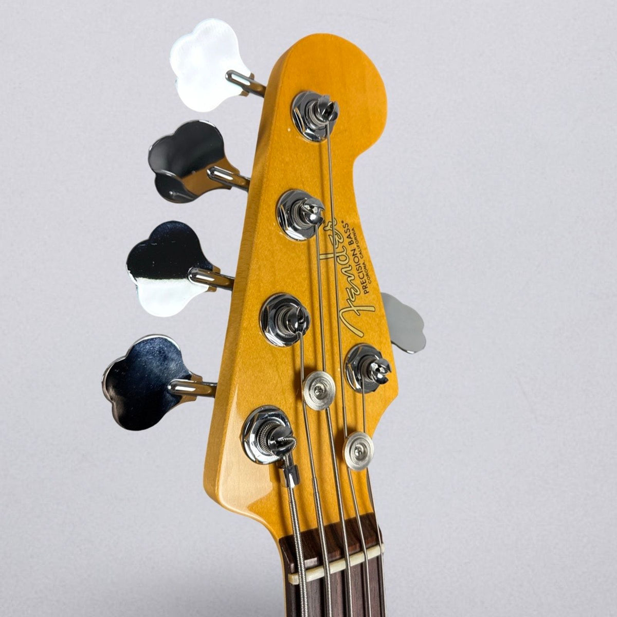 Fendwr American Professional II Precision Bass V 2025 - Olympic White