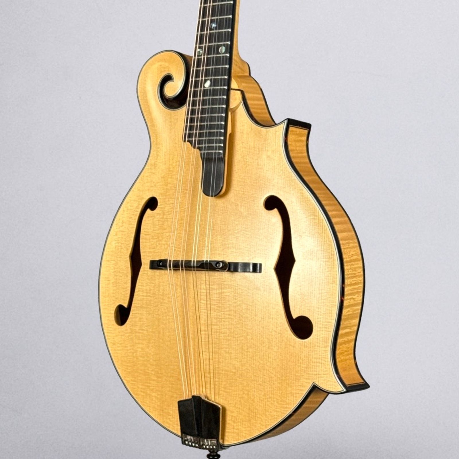 Eastman MD915 2024 - Natural