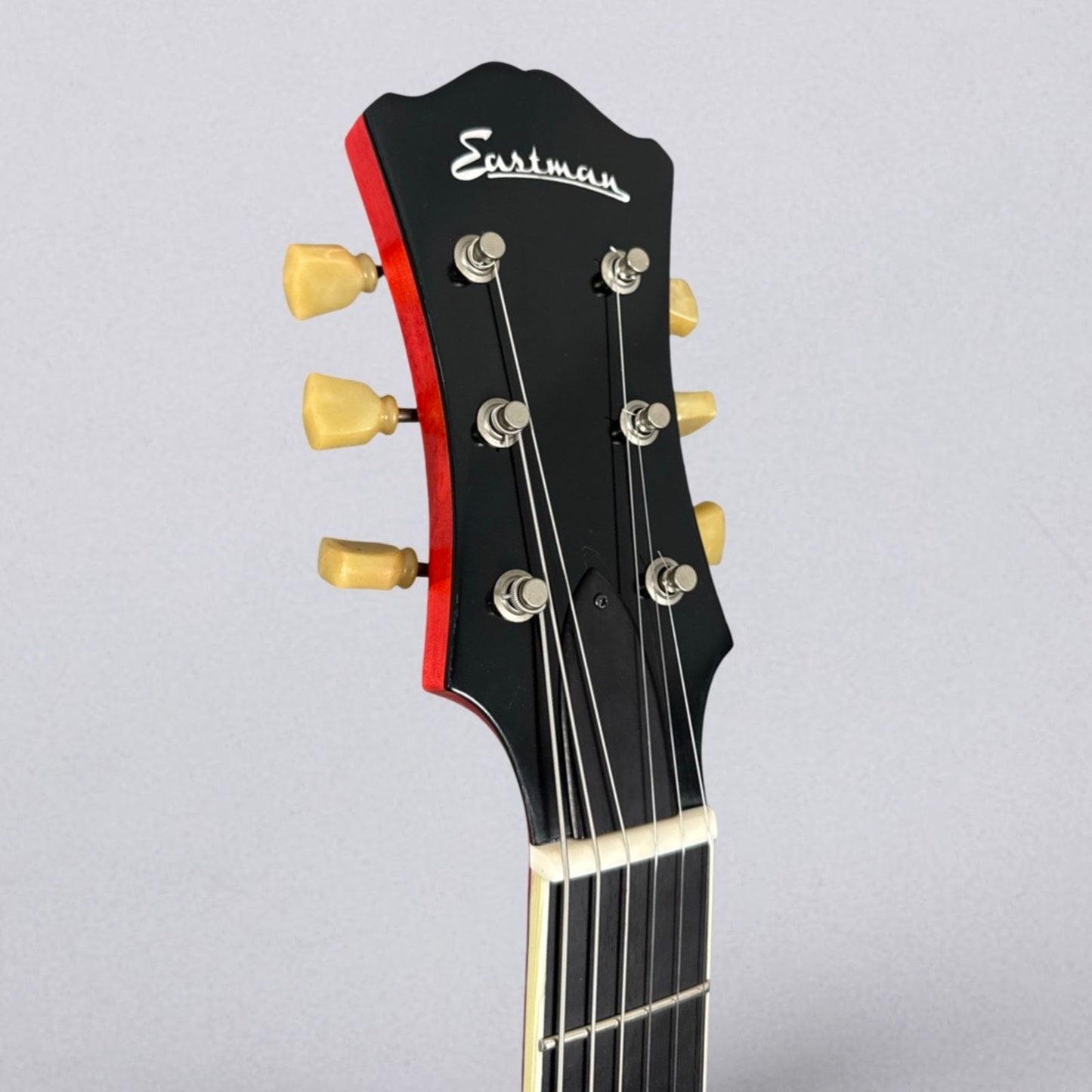 Eastman T64/TV-T 2025 - Red