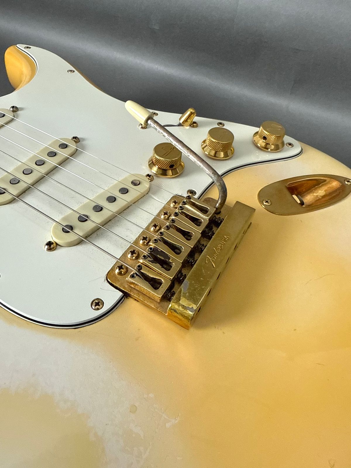 Fender “The Strat” 1980-1983 - Aztec White