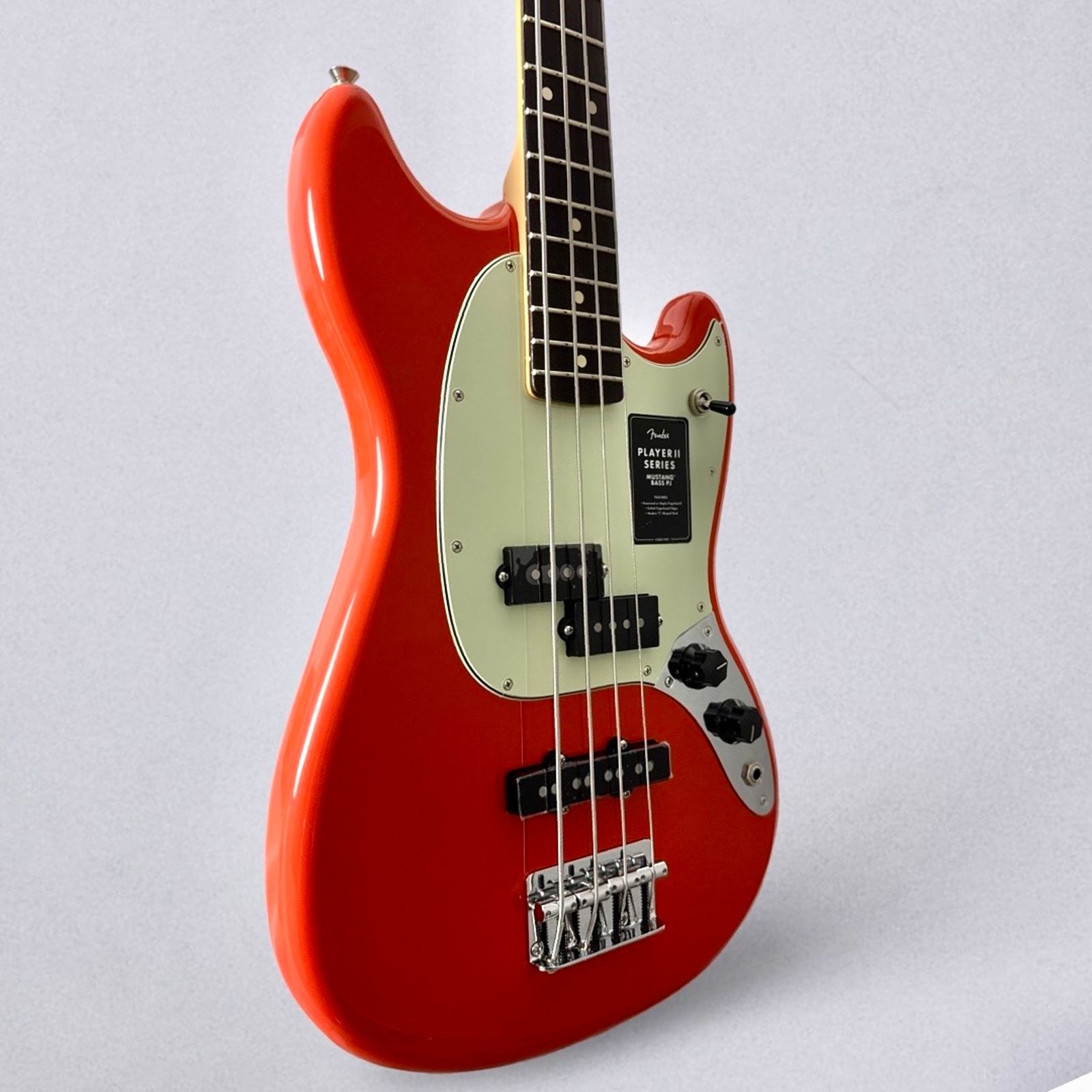Fender Player II Mustang P/J 2026 - Coral Red