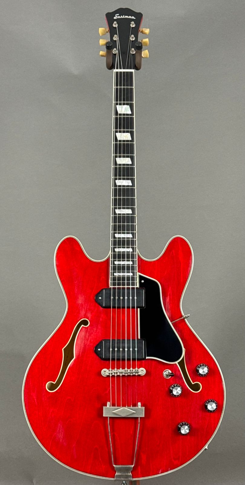 Eastman T64/TV-T 2025 - Red