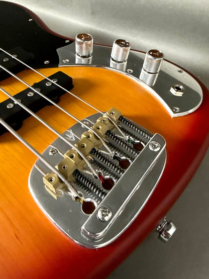 Valiant Jupiter P/J Bass 2025 - 3-Tone Sunburst