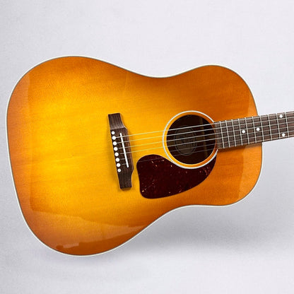 Gibson J-45 Standard 2025 - Heritage Cherry Sunburst