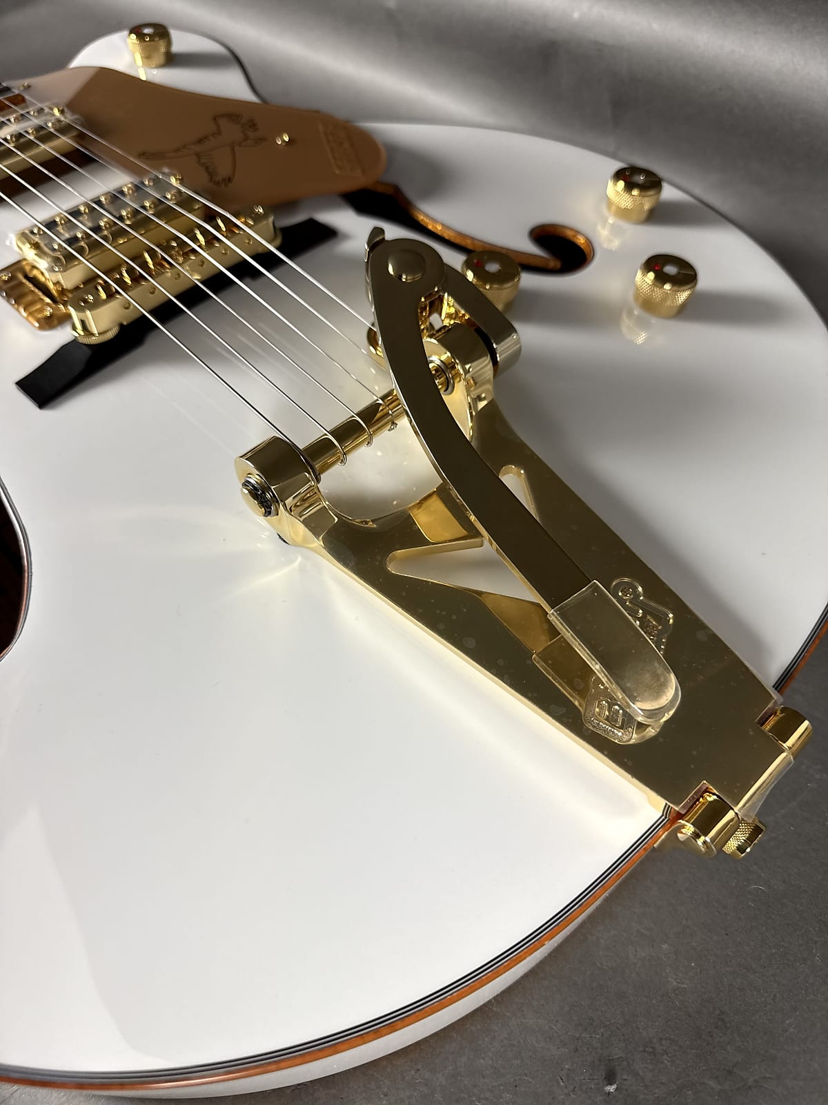 Gretsch Synchromatic Falcon 2025 - Snowcrest White