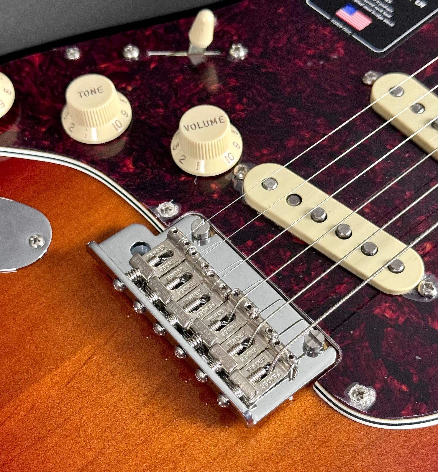 Fender American Professional II Stratocaster Left Handed 2021 - 3-Tone Sunburst