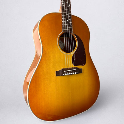 Gibson J-45 Standard 2025 - Heritage Cherry Sunburst