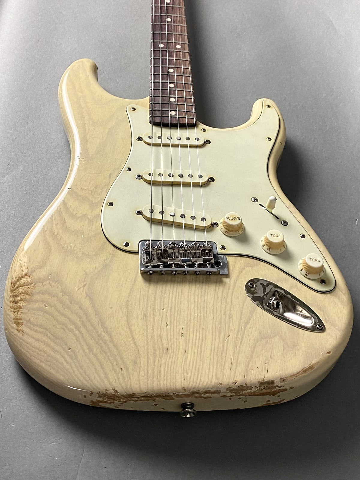 LSL Saticoy Custom - Vintage White Blonde