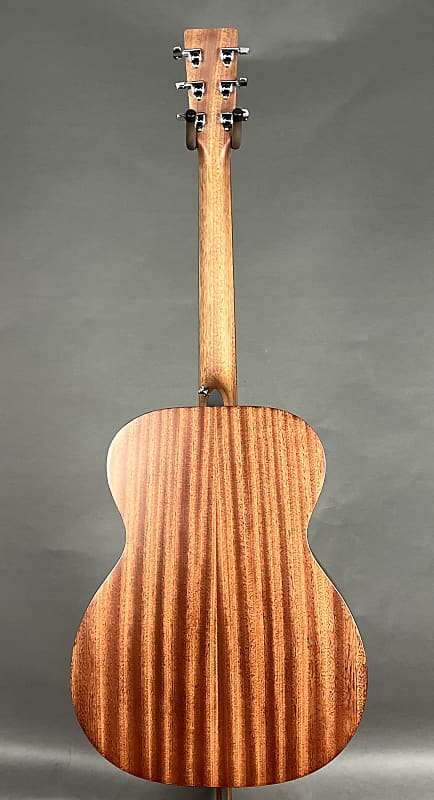 Martin 000-10E 2024 - Natural Satin Sapele