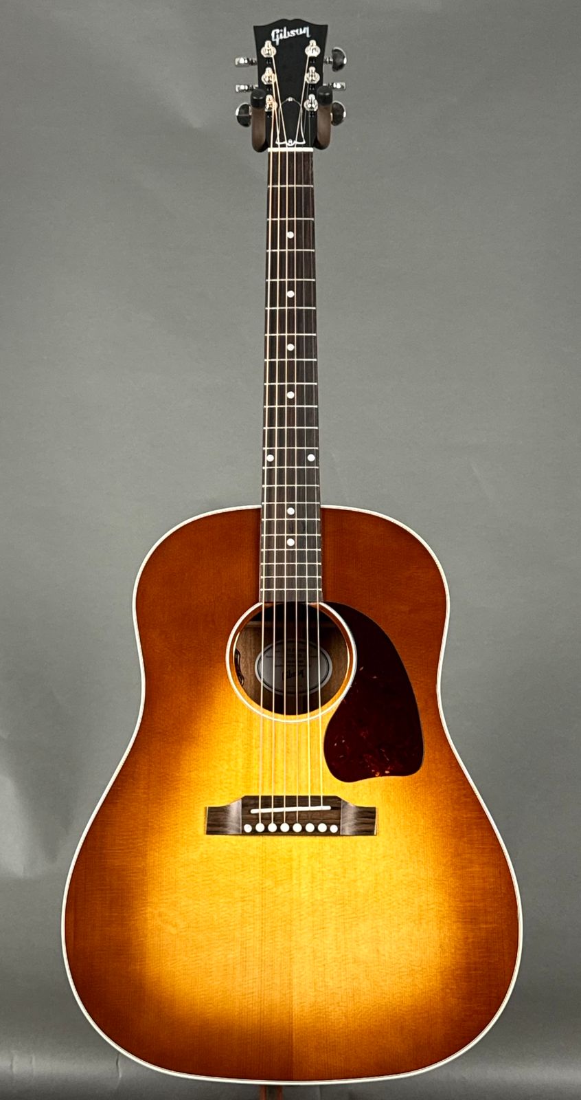 Gibson J-45 Standard 2025 - Honeyburst Gloss