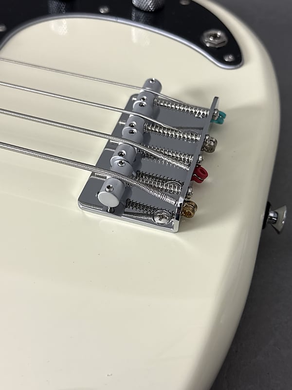 Fender Standard Precision Bass 2025 - Olympic White