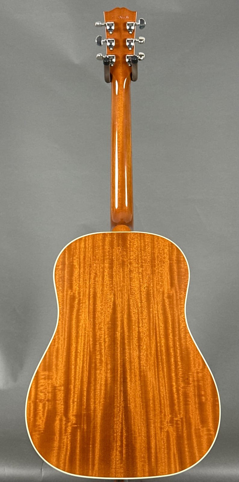 Gibson J-45 Standard 2025 - Heritage Cherry Sunburst