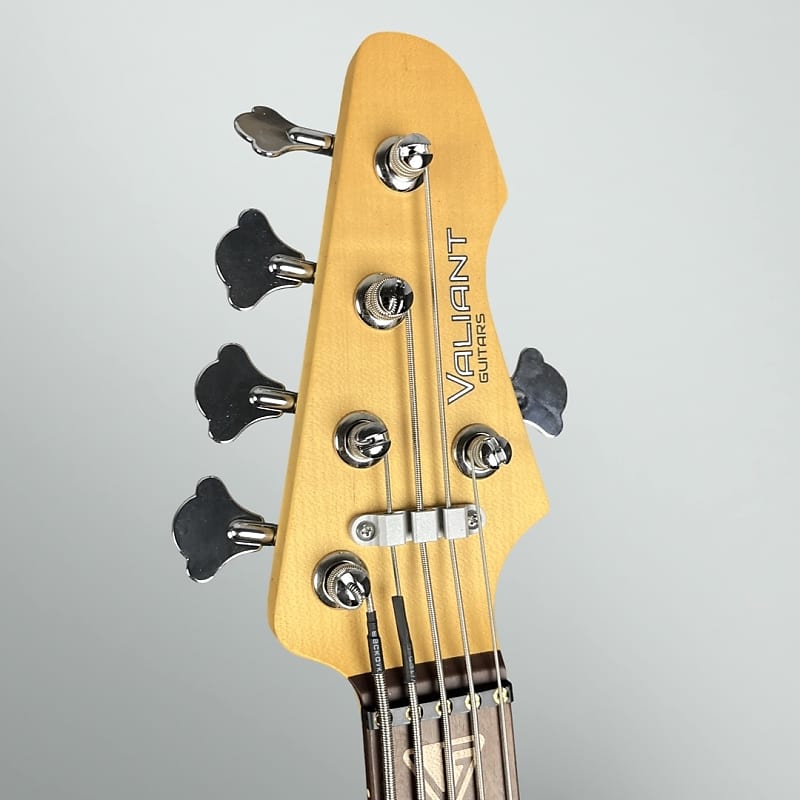 Valiant Mini Bass 5-String 2024 - Icy Blue