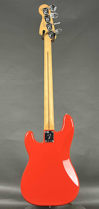 Fender Player II Precision Bass 2024 - Coral Red