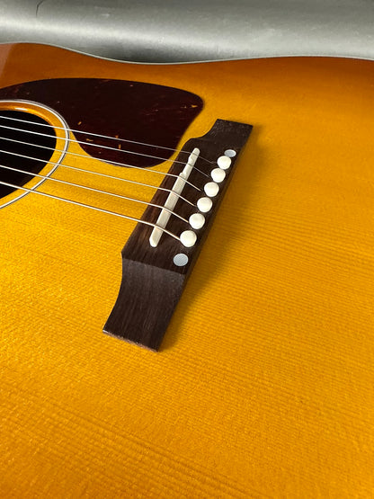 Gibson J-45 Standard 2025 - Heritage Cherry Sunburst